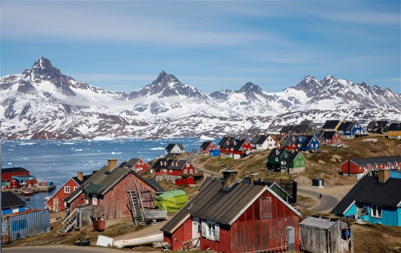 Greenland village - shutterstock_1824347657.jpg