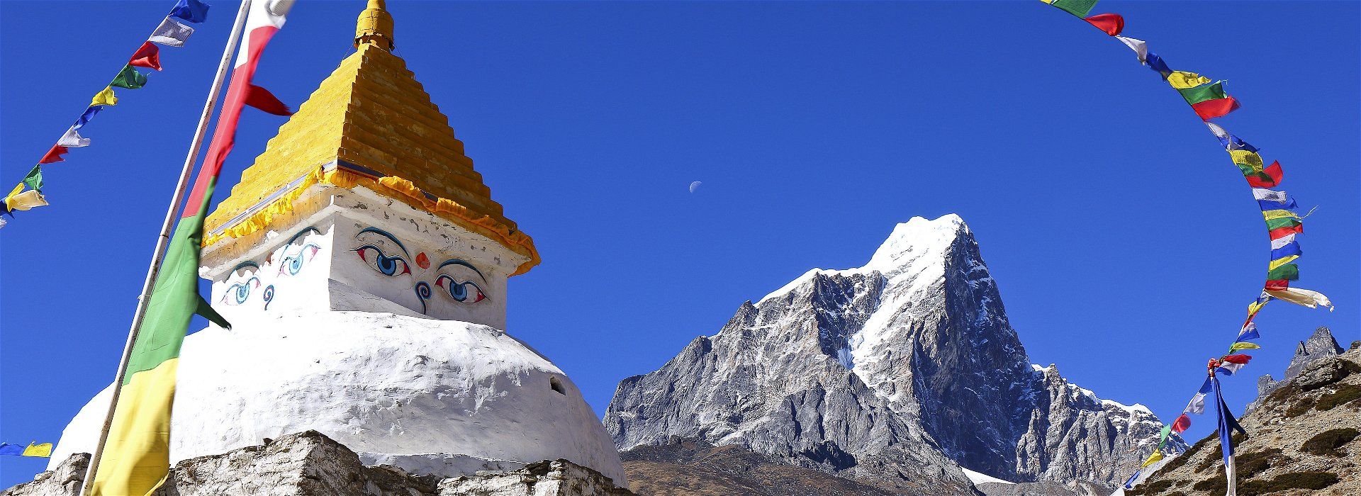How to Trek to Everest Basecamp for Charity